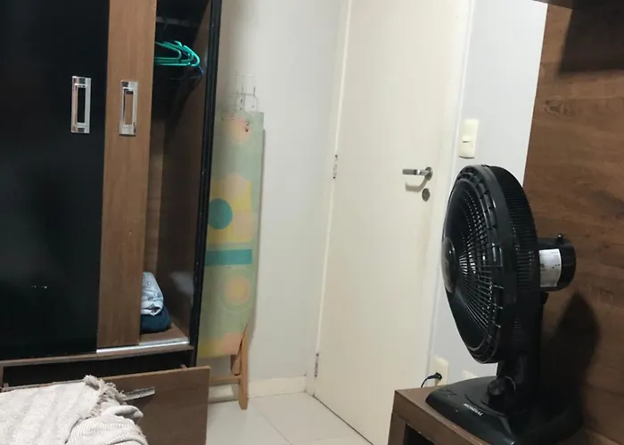 Fb House I Quarto Com Wc Uso Exclusivo